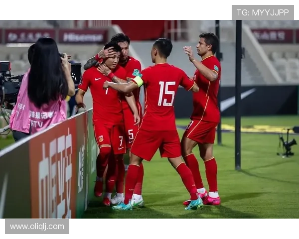 国足世预赛关键战告捷年轻球员闪耀引发出线前景热议全国关注